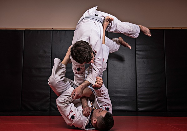Jujitsu Là Gì - Judo Và Brazil Jiu